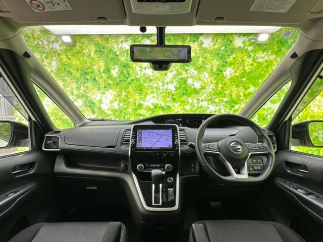 セレナ ハイウェイスターVセレクション 新品タイヤ/保証書/純正 9インチ SDナビ/フリップダウンモニター/インテリジェントルームミラー/エマージェンシーブレーキ/両側電動スライドドア/アラウンドビューモニター/車線逸脱防止支援システム(4枚目)