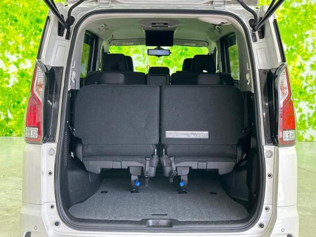 セレナ ハイウェイスターVセレクション 新品タイヤ/保証書/純正 9インチ SDナビ/フリップダウンモニター/インテリジェントルームミラー/エマージェンシーブレーキ/両側電動スライドドア/アラウンドビューモニター/車線逸脱防止支援システム(8枚目)