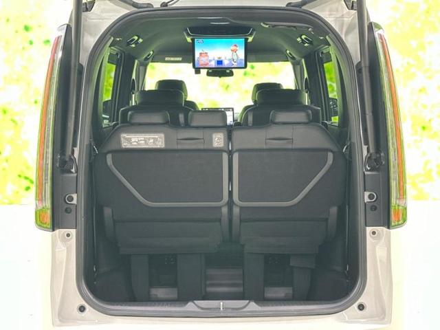 ステップワゴン ｅＨＥＶスパーダプレミアムライン　新品タイヤ／純正　１１インチ　メモリーナビ／フリップダウンモニター　純正　１５．６インチ／ホンダセンシング／両側電動スライドドア／シートヒーター　前席／マルチビューカメラシステム　衝突被害軽減システム（8枚目）