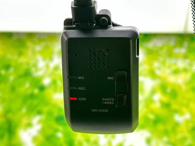 ステップワゴン ｅＨＥＶスパーダプレミアムライン　新品タイヤ／純正　１１インチ　メモリーナビ／フリップダウンモニター　純正　１５．６インチ／ホンダセンシング／両側電動スライドドア／シートヒーター　前席／マルチビューカメラシステム　衝突被害軽減システム（17枚目）