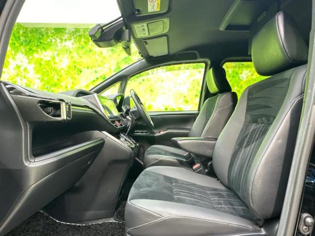 エスクァイア Ｇｉプレミアムパッケージブラックテーラード　純正　１０．５インチ　メモリーナビ／フリップダウンモニター　純正　１２．１インチ／デジタルインナーミラー／トヨタセーフティセンス／両側電動スライドドア／シートヒーター　前席　衝突被害軽減システム（5枚目）