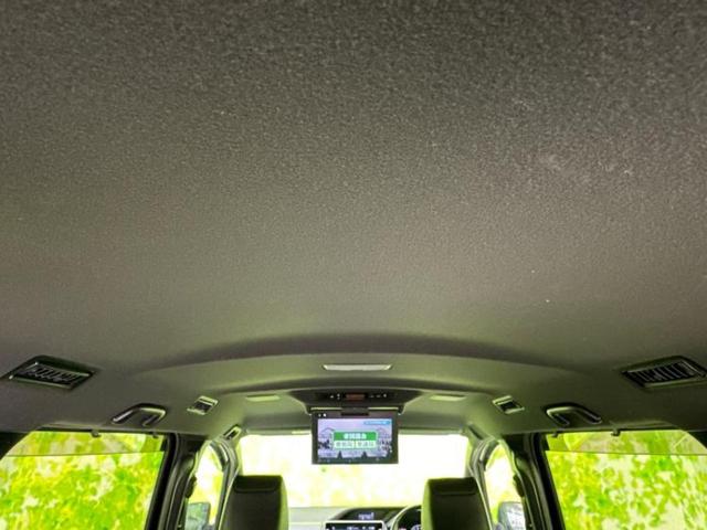 エスクァイア Ｇｉプレミアムパッケージブラックテーラード　純正　１０．５インチ　メモリーナビ／フリップダウンモニター　純正　１２．１インチ／デジタルインナーミラー／トヨタセーフティセンス／両側電動スライドドア／シートヒーター　前席　衝突被害軽減システム（20枚目）