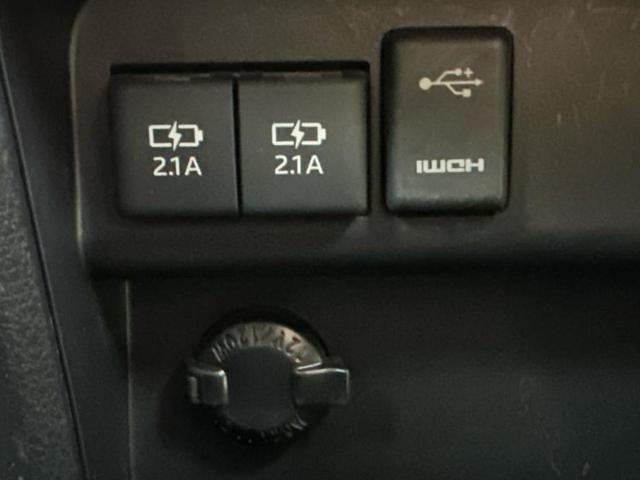 エスクァイア Ｇｉプレミアムパッケージブラックテーラード　純正　１０．５インチ　メモリーナビ／フリップダウンモニター　純正　１２．１インチ／デジタルインナーミラー／トヨタセーフティセンス／両側電動スライドドア／シートヒーター　前席　衝突被害軽減システム（31枚目）