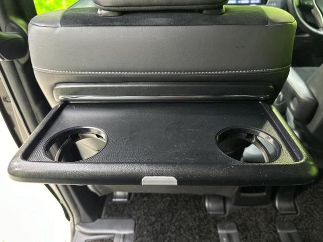 エスクァイア Ｇｉプレミアムパッケージブラックテーラード　純正　１０．５インチ　メモリーナビ／フリップダウンモニター　純正　１２．１インチ／デジタルインナーミラー／トヨタセーフティセンス／両側電動スライドドア／シートヒーター　前席　衝突被害軽減システム（48枚目）