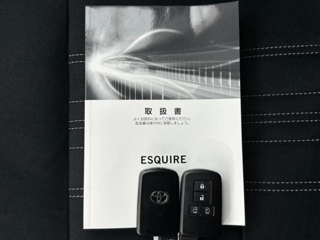 エスクァイア Ｇｉプレミアムパッケージブラックテーラード　純正　１０．５インチ　メモリーナビ／フリップダウンモニター　純正　１２．１インチ／デジタルインナーミラー／トヨタセーフティセンス／両側電動スライドドア／シートヒーター　前席　衝突被害軽減システム（53枚目）