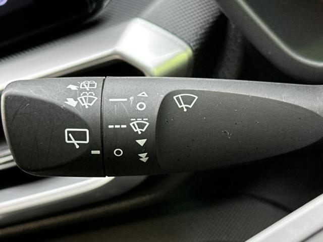 ロッキー プレミアムG HEV 新品タイヤ/保証書/ディスプレイオーディオ9インチ/スマートアシスト(トヨタ・ダイハツ)/シートヒーター 前席/パノラマモニター/車線逸脱防止支援システム/シート ハーフレザー 衝突被害軽減システム(32枚目)