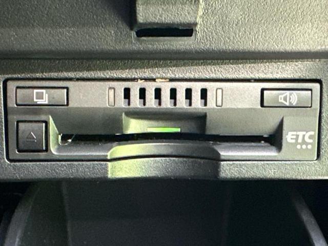 アルファードハイブリッド 4WDハイブリッドSR Cパッケージ 新品タイヤ/サンルーフ/純正エアロ/ディスプレイオーディオ9インチ/フリップダウンモニター 純正 12.8インチ/両側電動スライドドア/シートヒーター/シート 合皮/電動バックドア フルエアロ 4WD(15枚目)