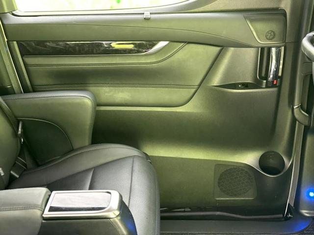 アルファードハイブリッド 4WDハイブリッドSR Cパッケージ 新品タイヤ/サンルーフ/純正エアロ/ディスプレイオーディオ9インチ/フリップダウンモニター 純正 12.8インチ/両側電動スライドドア/シートヒーター/シート 合皮/電動バックドア フルエアロ 4WD(27枚目)