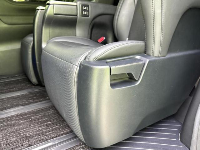 アルファードハイブリッド 4WDハイブリッドSR Cパッケージ 新品タイヤ/サンルーフ/純正エアロ/ディスプレイオーディオ9インチ/フリップダウンモニター 純正 12.8インチ/両側電動スライドドア/シートヒーター/シート 合皮/電動バックドア フルエアロ 4WD(31枚目)