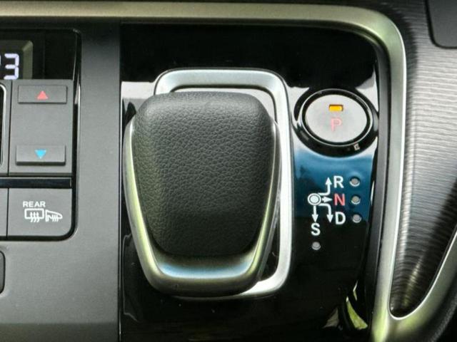 ステップワゴンスパーダ eHEVスパーダG・EXホンダセンシング 新品タイヤ/保証書/純正 10インチ SDナビ/フリップダウンモニター 純正 10インチ/ホンダセンシング/両側電動スライドドア/シートヒーター 前席/車線逸脱防止支援システム 衝突被害軽減システム(37枚目)