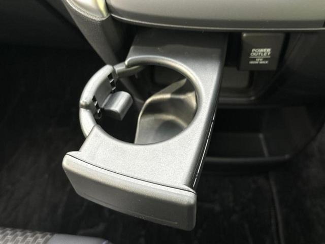 ステップワゴンスパーダ eHEVスパーダG・EXホンダセンシング 新品タイヤ/保証書/純正 10インチ SDナビ/フリップダウンモニター 純正 10インチ/ホンダセンシング/両側電動スライドドア/シートヒーター 前席/車線逸脱防止支援システム 衝突被害軽減システム(45枚目)