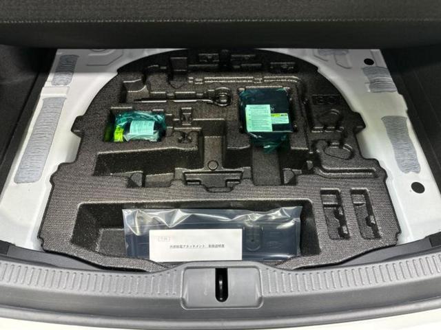 クラウンクロスオーバー ４ＷＤ　Ｇアドバンスドレザーパッケージ　新品タイヤ／純正エアロ／保証書／ディスプレイオーディオ＋ナビ／デジタルインナーミラー／トヨタセーフティセンス／シートヒーター　前席／パノラミックビューモニター／車線逸脱防止支援システム　革シート（43枚目）