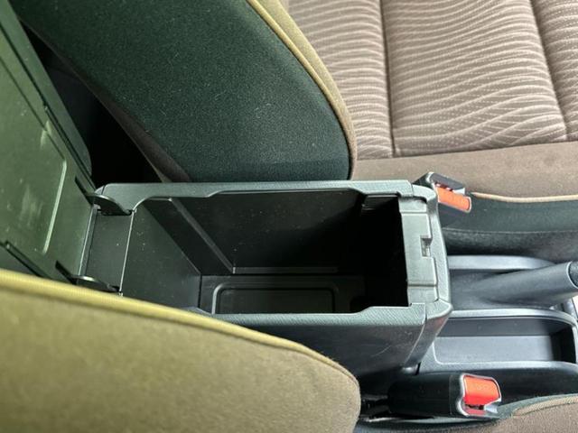 アクア Ｇ　新品タイヤ／保証書／社外　ＳＤナビ／ドライブレコーダー　社外／ＵＳＢジャック／Ｂｌｕｅｔｏｏｔｈ接続／ＥＴＣ／ＥＢＤ付ＡＢＳ／横滑り防止装置／アイドリングストップ／フルセグＴＶ／ＤＶＤ　ＤＶＤ再生（38枚目）