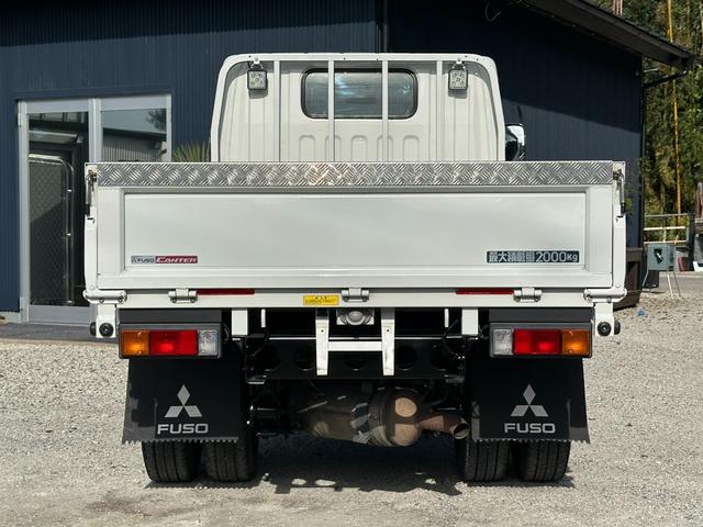 キャンター 全低床 メッキパーツ/カーナビゲーション/バックカメラ/ETC/左側電動格納ミラー/新品 アオリアルミ縞鋼板/新品 荷台鉄板張り/積載量2000Kg/(18枚目)
