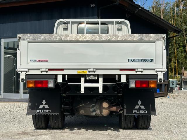 キャンター 全低床 メッキパーツ/カーナビゲーション/バックカメラ/ETC/左側電動格納ミラー/新品 アオリアルミ縞鋼板/新品 荷台鉄板張り/積載量2000Kg/(19枚目)