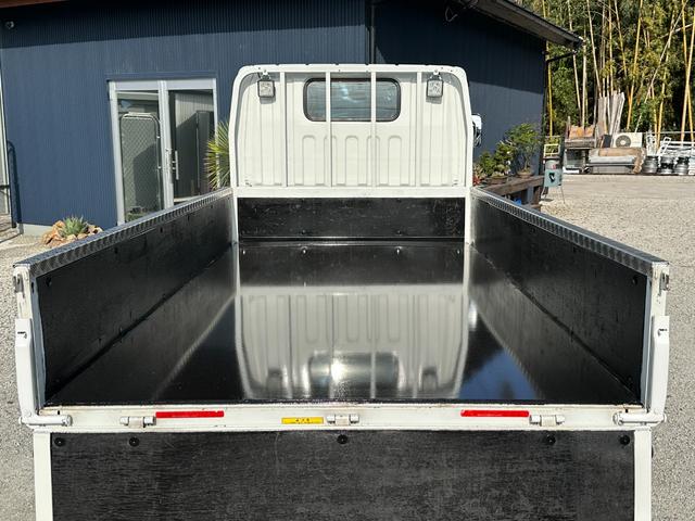 キャンター 全低床 メッキパーツ/カーナビゲーション/バックカメラ/ETC/左側電動格納ミラー/新品 アオリアルミ縞鋼板/新品 荷台鉄板張り/積載量2000Kg/(21枚目)