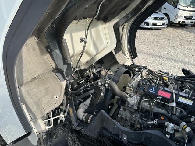 キャンター 全低床 メッキパーツ/カーナビゲーション/バックカメラ/ETC/左側電動格納ミラー/新品 アオリアルミ縞鋼板/新品 荷台鉄板張り/積載量2000Kg/(41枚目)