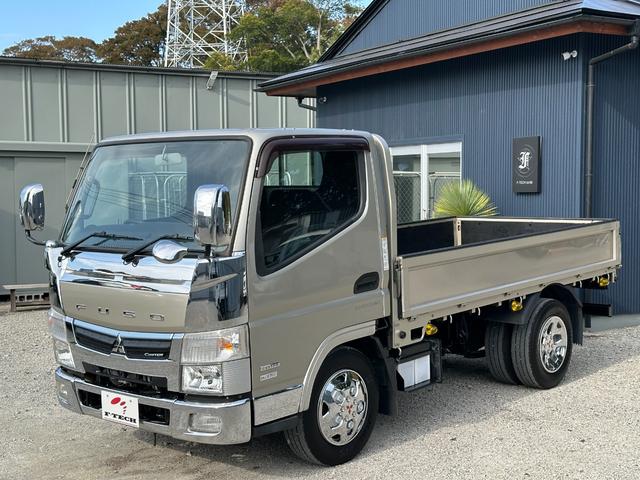 キャンター 全低床カスタム メッキパーツ/カーナビゲーション/ETC/両側 電動格納ミラー/新品アオリ鏡面ステンレス張り/荷台鉄板張り/積載量3000Kg/(4枚目)