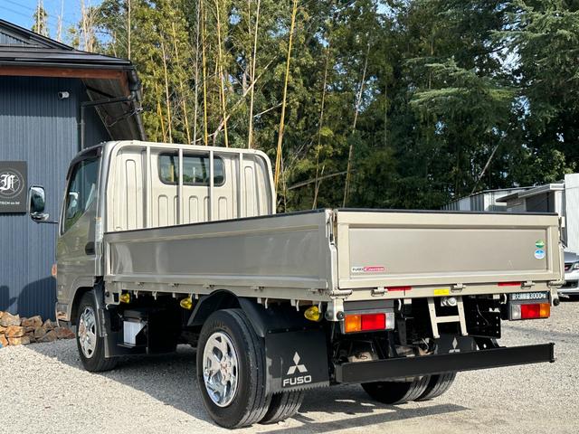 キャンター 全低床カスタム メッキパーツ/カーナビゲーション/ETC/両側 電動格納ミラー/新品アオリ鏡面ステンレス張り/荷台鉄板張り/積載量3000Kg/(16枚目)