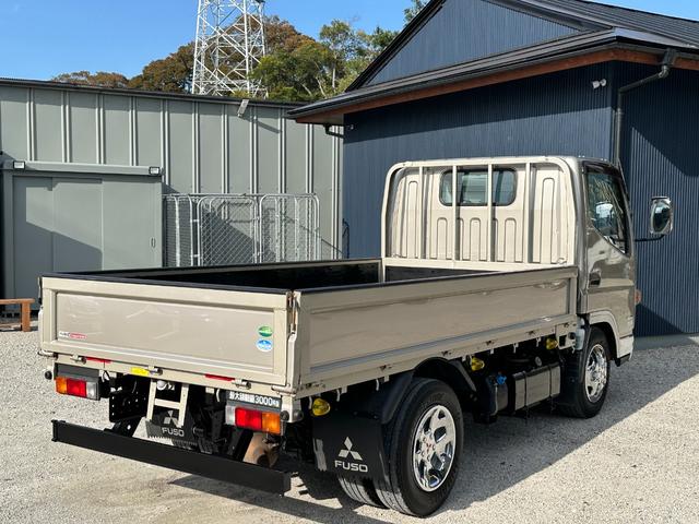 キャンター 全低床カスタム メッキパーツ/カーナビゲーション/ETC/両側 電動格納ミラー/新品アオリ鏡面ステンレス張り/荷台鉄板張り/積載量3000Kg/(23枚目)