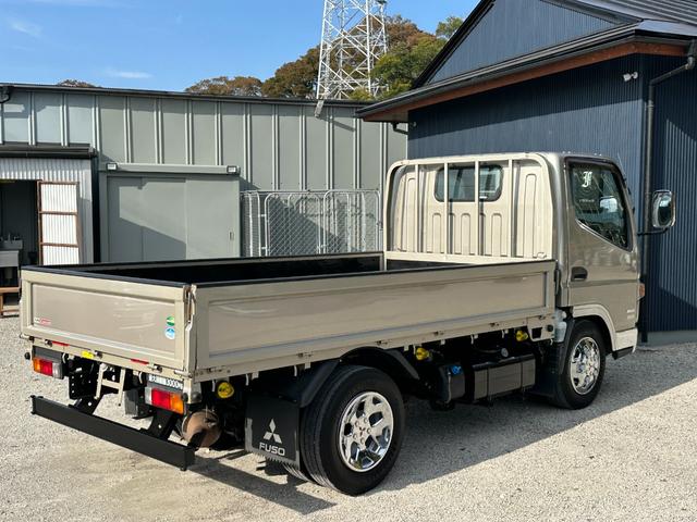 キャンター 全低床カスタム メッキパーツ/カーナビゲーション/ETC/両側 電動格納ミラー/新品アオリ鏡面ステンレス張り/荷台鉄板張り/積載量3000Kg/(24枚目)