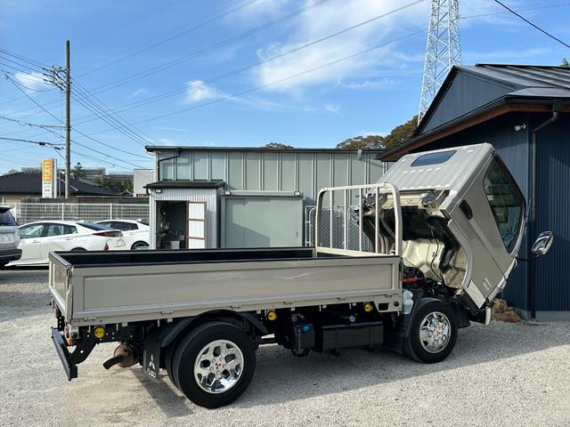 キャンター 全低床カスタム メッキパーツ/カーナビゲーション/ETC/両側 電動格納ミラー/新品アオリ鏡面ステンレス張り/荷台鉄板張り/積載量3000Kg/(35枚目)