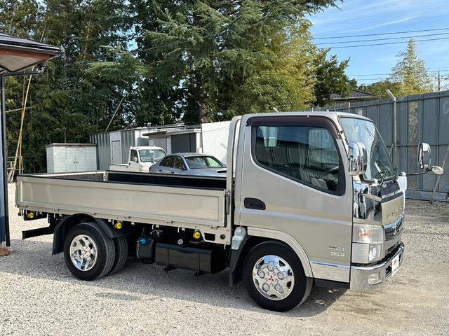 キャンター 全低床カスタム メッキパーツ/カーナビゲーション/ETC/両側 電動格納ミラー/新品アオリ鏡面ステンレス張り/荷台鉄板張り/積載量3000Kg/(44枚目)