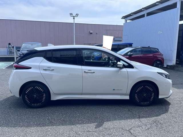 リーフ e+ G 試乗車UP・全周囲カメラ・純正ナビ・LEDヘッドライト シートヒーター 車線逸脱 ETC 1オーナー サイドカーテンエアバック(4枚目)