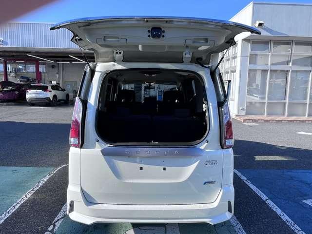 セレナ ハイウェイスター ワンオーナー・バックモニター・両側パワスラ・ETC ダブルエアコン メモリーナビゲーション LED キーレス 禁煙 ナビTV 横滑防止装置 点検記録簿 ダブルエアバック(8枚目)