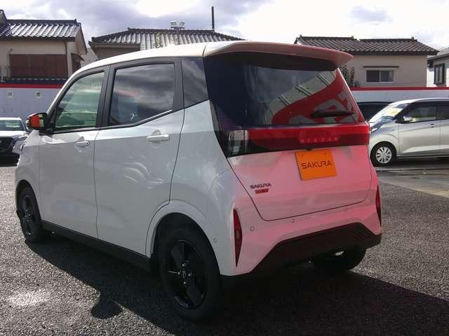 サクラ X 90周年記念車 ハイビームアシスト クリアランスソナー フルセグTV LEDヘッドランプ 全方位M アルミホイール インテリジェントキー 禁煙車 ドライブレコーダー メモリーナビ 車線逸脱警報 エマージェンシブレーキ(4枚目)