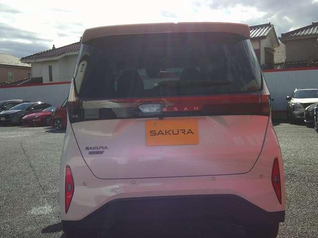 サクラ X 90周年記念車 ハイビームアシスト クリアランスソナー フルセグTV LEDヘッドランプ 全方位M アルミホイール インテリジェントキー 禁煙車 ドライブレコーダー メモリーナビ 車線逸脱警報 エマージェンシブレーキ(5枚目)