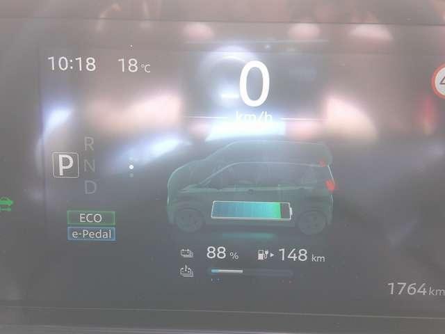 サクラ X 90周年記念車 ハイビームアシスト クリアランスソナー フルセグTV LEDヘッドランプ 全方位M アルミホイール インテリジェントキー 禁煙車 ドライブレコーダー メモリーナビ 車線逸脱警報 エマージェンシブレーキ(15枚目)