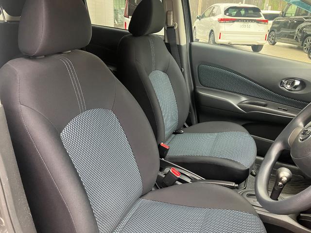 ノート Ｘ　ＤＩＧ－Ｓ　ナビ　スマートキー　アイドリングストップ　電動格納ミラー　ＣＶＴ　盗難防止システム　衝突安全ボディ　ＡＢＳ　エアコン　パワーステアリング　パワーウィンドウ（9枚目）