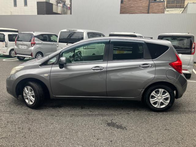 ノート Ｘ　ＤＩＧ－Ｓ　ナビ　スマートキー　アイドリングストップ　電動格納ミラー　ＣＶＴ　盗難防止システム　衝突安全ボディ　ＡＢＳ　エアコン　パワーステアリング　パワーウィンドウ（15枚目）