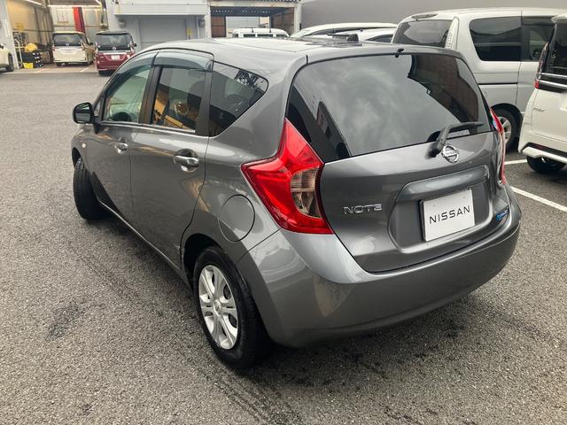 ノート Ｘ　ＤＩＧ－Ｓ　ナビ　スマートキー　アイドリングストップ　電動格納ミラー　ＣＶＴ　盗難防止システム　衝突安全ボディ　ＡＢＳ　エアコン　パワーステアリング　パワーウィンドウ（16枚目）