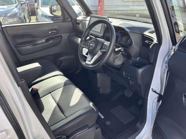 ルークス ハイウェイスター　Ｇターボプロパイロットエディション　両側パワードア　プリクラッシュセーフティー　コーナーソナー　アダプティブクルコン　レーンキープ　ベンチシート　オートハイビーム　インテリキ－　アイドリングストップ　ＡＣ　セキュリティー　Ｒカメラ　ＰＳ（8枚目）