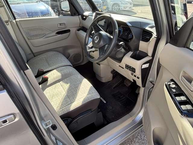 ルークス Ｘ　雹害車　前後衝突軽減ブレーキ　Ｐセンサー　地デジＴＶ　オートＬＥＤ　ワンオーナー車　ＶＤＣ　車線逸脱防止　ＥＴＣ　スマートキー　定期点検記録簿　キーフリー　ドライブレコーダー　ｉ－ｓｔｏｐ　盗難防止（8枚目）