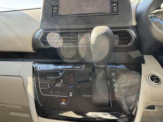 ルークス Ｘ　雹害車　前後衝突軽減ブレーキ　Ｐセンサー　地デジＴＶ　オートＬＥＤ　ワンオーナー車　ＶＤＣ　車線逸脱防止　ＥＴＣ　スマートキー　定期点検記録簿　キーフリー　ドライブレコーダー　ｉ－ｓｔｏｐ　盗難防止（16枚目）