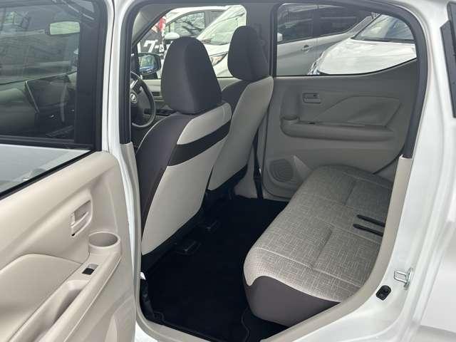 デイズ X 当社試乗車UP 純正9インチナビ 全周囲カメラ LEDヘッドランプ フルセグテレビ コーナーソナー オートマチックハイビーム 踏み間違え防止 禁煙 横滑防止装置 スマートキー イモビライザー(14枚目)