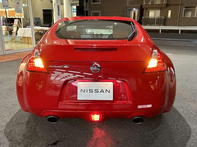 フェアレディZ バージョンST ワンオーナー ユーザー買取車 BOSSサウンド レイズ製19インチアルミ鍛造ホイール 本革・スエード調ファブリックコンビシート・シートヒーター HDDナビ PWシート エアバック(2枚目)