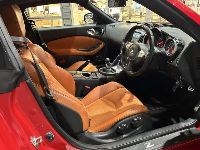 フェアレディZ バージョンST ワンオーナー ユーザー買取車 BOSSサウンド レイズ製19インチアルミ鍛造ホイール 本革・スエード調ファブリックコンビシート・シートヒーター HDDナビ PWシート エアバック(5枚目)