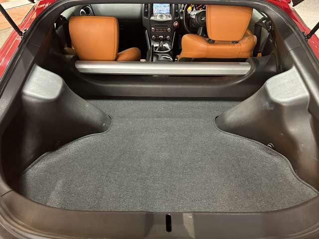 フェアレディZ バージョンST ワンオーナー ユーザー買取車 BOSSサウンド レイズ製19インチアルミ鍛造ホイール 本革・スエード調ファブリックコンビシート・シートヒーター HDDナビ PWシート エアバック(12枚目)