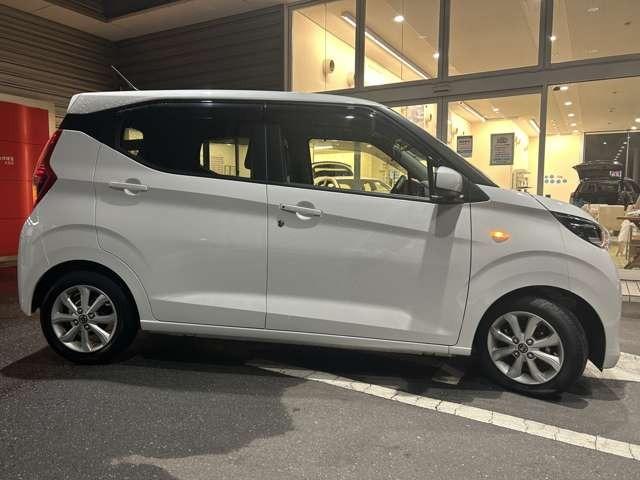 デイズ X ワンオーナー ユーザー買取車 踏み間違い防止アシスト バックカメラ コーナーソナー オートマチックハイビーム 禁煙 横滑防止装置 スマートキー イモビライザー レーンキープ(2枚目)