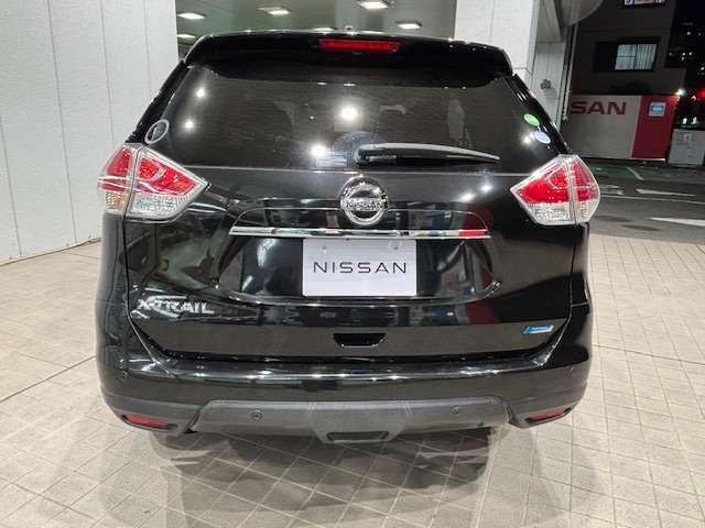 エクストレイル 20Xtt エマージェンシーブレーキパッケージ 2列車 4WD /パワーバックドア/メーカーナビ 地デジ パワーウインドウ クリアランスソナー 衝突軽減装置 盗難防止 AW スマートキー クルコン 車線逸脱警報 LEDヘッドランプ(4枚目)