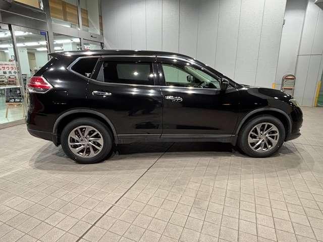 エクストレイル 20Xtt エマージェンシーブレーキパッケージ 2列車 4WD /パワーバックドア/メーカーナビ 地デジ パワーウインドウ クリアランスソナー 衝突軽減装置 盗難防止 AW スマートキー クルコン 車線逸脱警報 LEDヘッドランプ(6枚目)