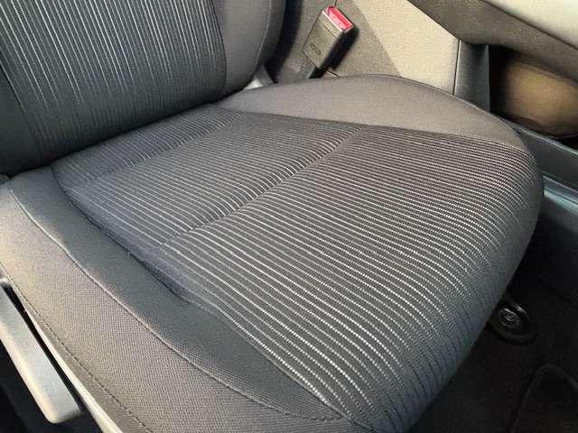 ノート Ｘ　９インチナビ　リアカメラ　ドラレコ（フロント＆車室内）　ＬＥＤヘッドライト　地デジフルセグ　衝突被害軽減ブレ－キ　前後センサー　横滑防止装置　オートマチックハイビーム　レーンアシスト　ワンオーナー（12枚目）