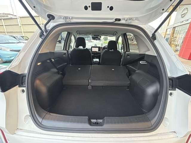 ノート Ｘ　９インチナビ　リアカメラ　ドラレコ（フロント＆車室内）　ＬＥＤヘッドライト　地デジフルセグ　衝突被害軽減ブレ－キ　前後センサー　横滑防止装置　オートマチックハイビーム　レーンアシスト　ワンオーナー（20枚目）