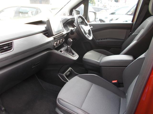 カングー プルミエールエディション 7EDC ETC バックカメラ オートクルーズコントロール レーンアシスト 衝突被害軽減システム LEDヘッドランプ スマートキー AT 盗難防止システム ABS ESC エアコン パワーステアリング(5枚目)