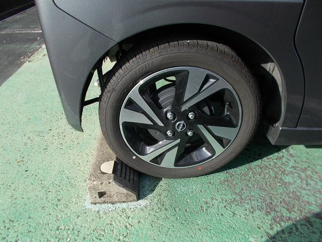 ルークス ハイウェイスター　Ｇターボプロパイロットエディション　全周囲カメラ　両側スライド・片側電動　ナビ　クリアランスソナー　オートクルーズコントロール　レーンアシスト　衝突被害軽減システム　ＬＥＤヘッドランプ　スマートキー　アイドリングストップ　ベンチシート（12枚目）