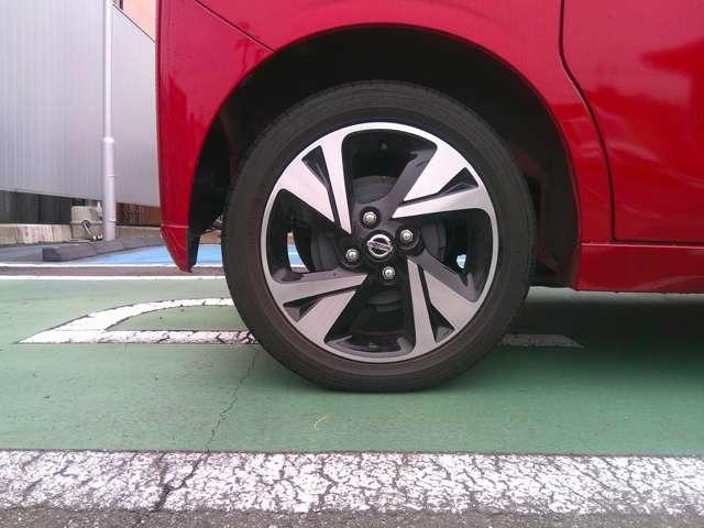 ルークス ハイウェイスター　Ｇターボプロパイロットエディション　４ＷＤ　ターボ　ワンオーナー　プロパイロット　アラウンドビューモニター　禁煙車　純正９インチナビ　フルセグ　ＥＴＣ２．０　リヤシーリングファン　ロールサンシェイド　シ－トヒ－タ－　追従クルコン　ＬＥＤ（12枚目）